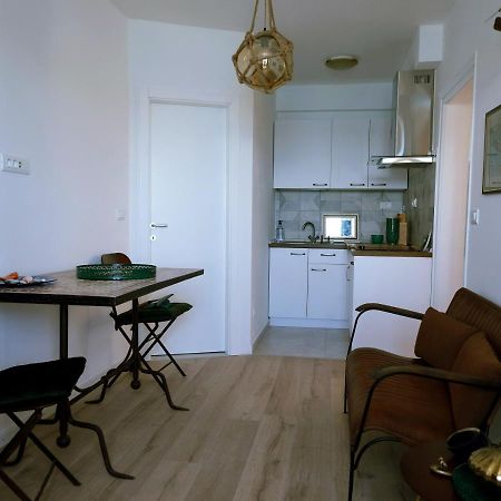 Seaview Apartment Tribalj Eksteriør bilde