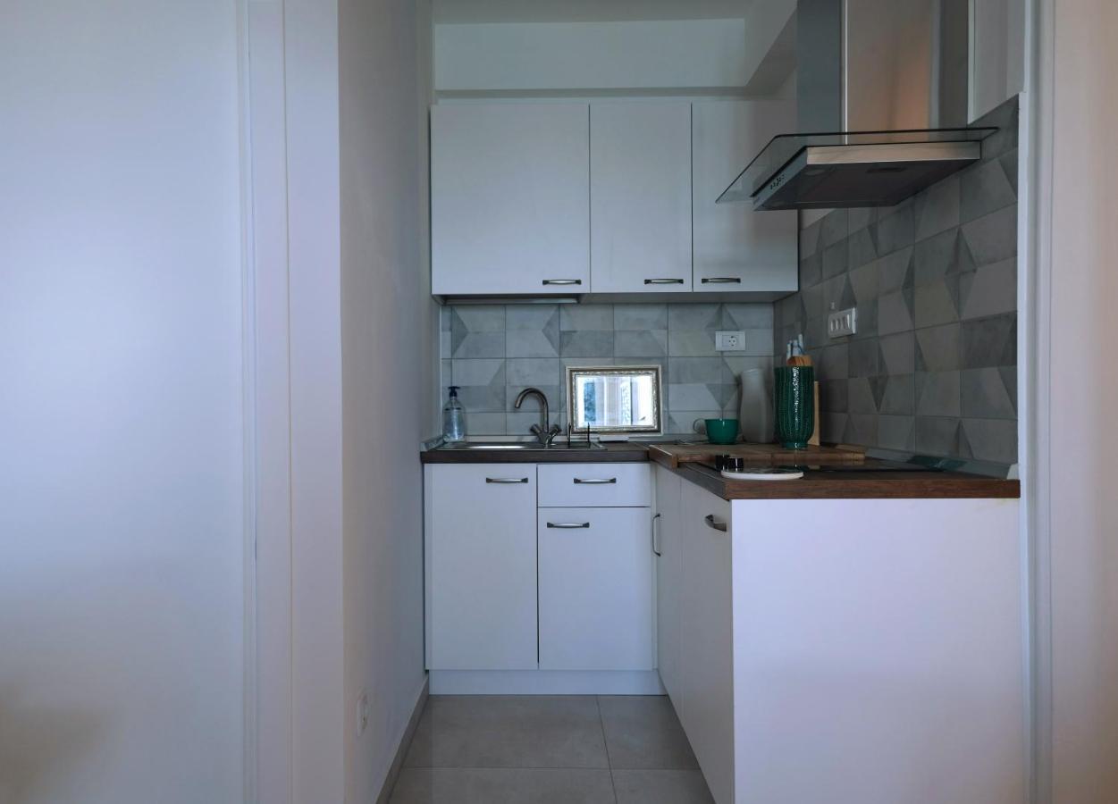 Seaview Apartment Tribalj Eksteriør bilde